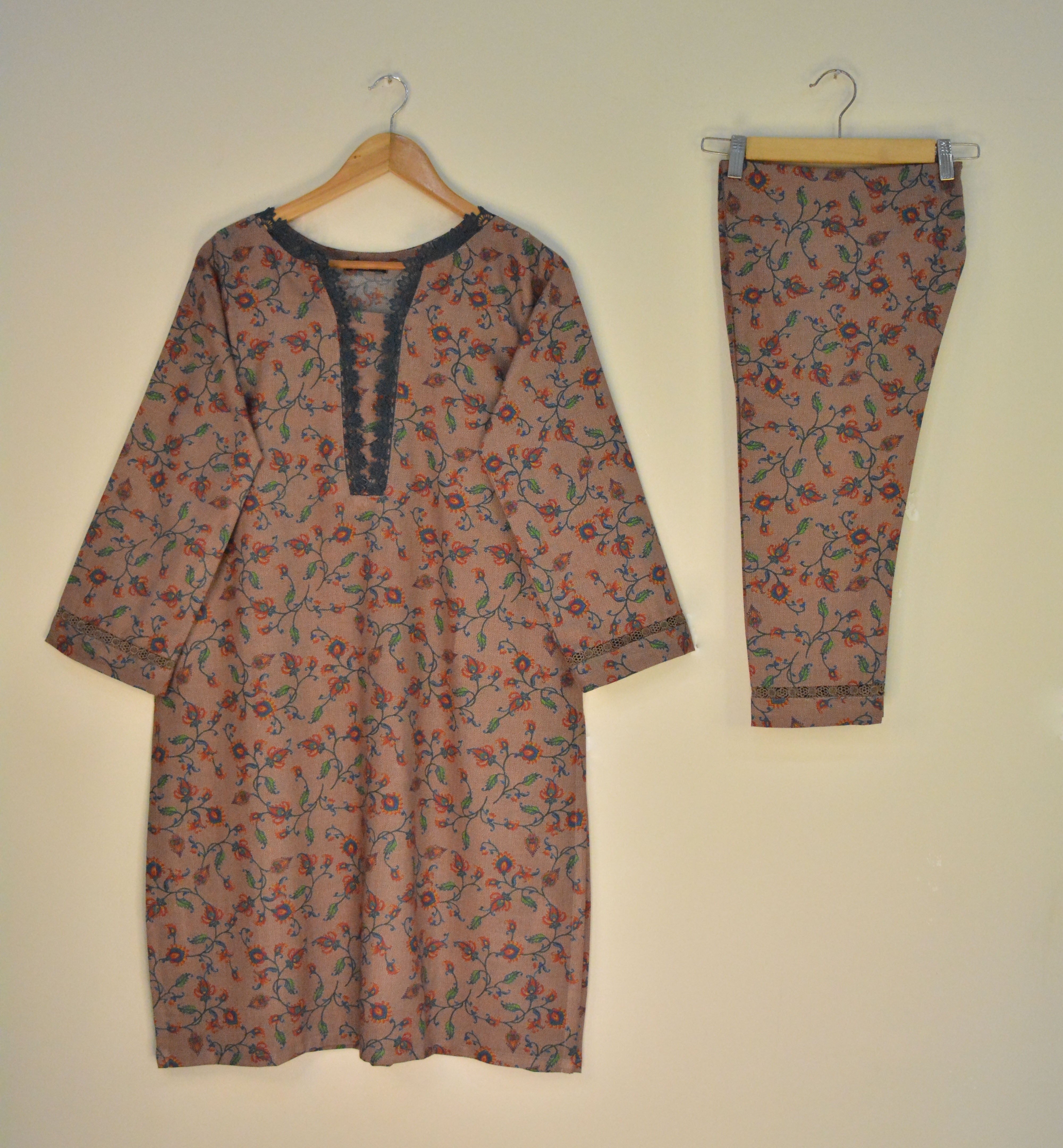 Stitched 2 Piece ( Dhanak- Winter)