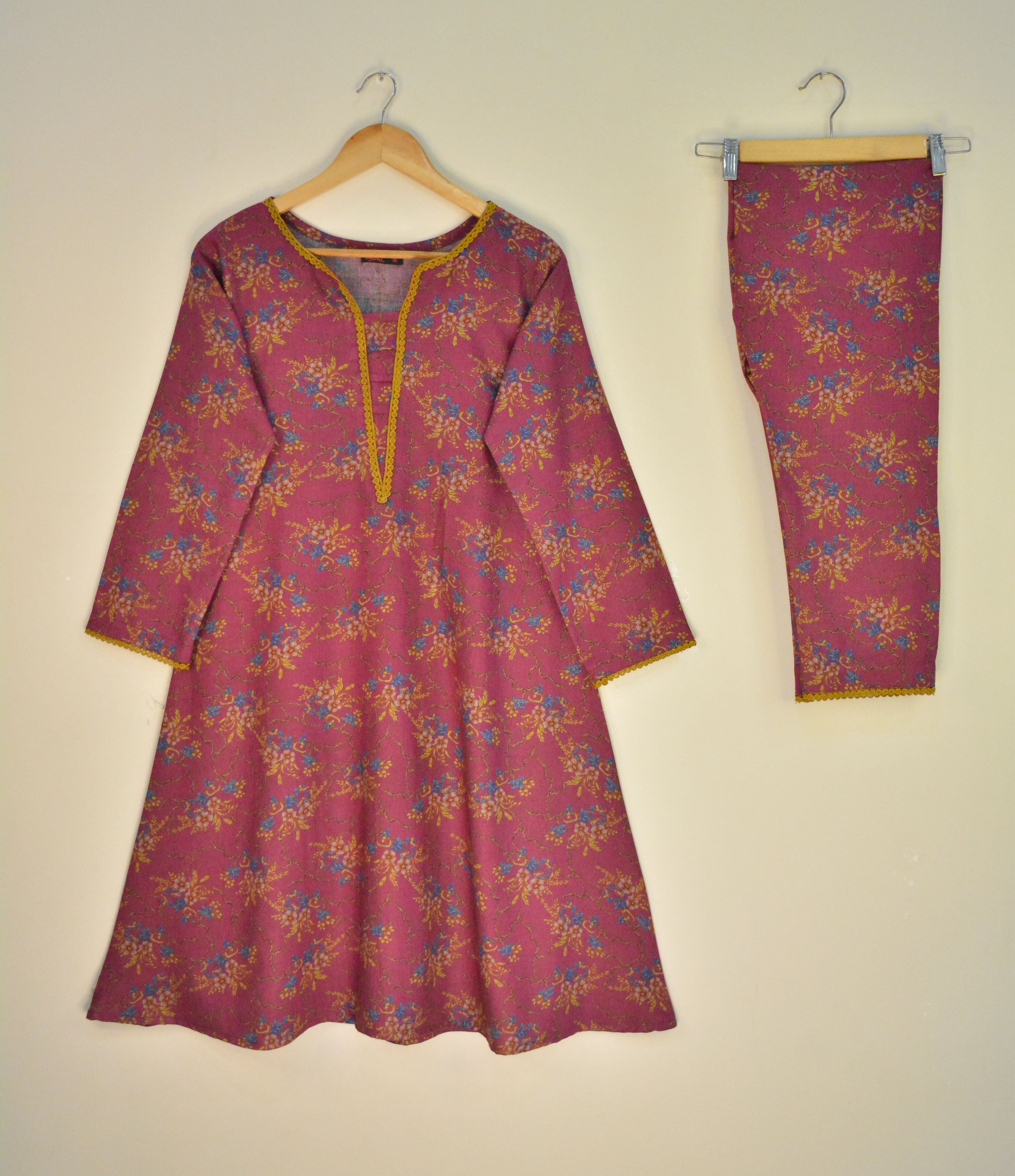 Stitched 2 Piece ( Dhanak- Winter)