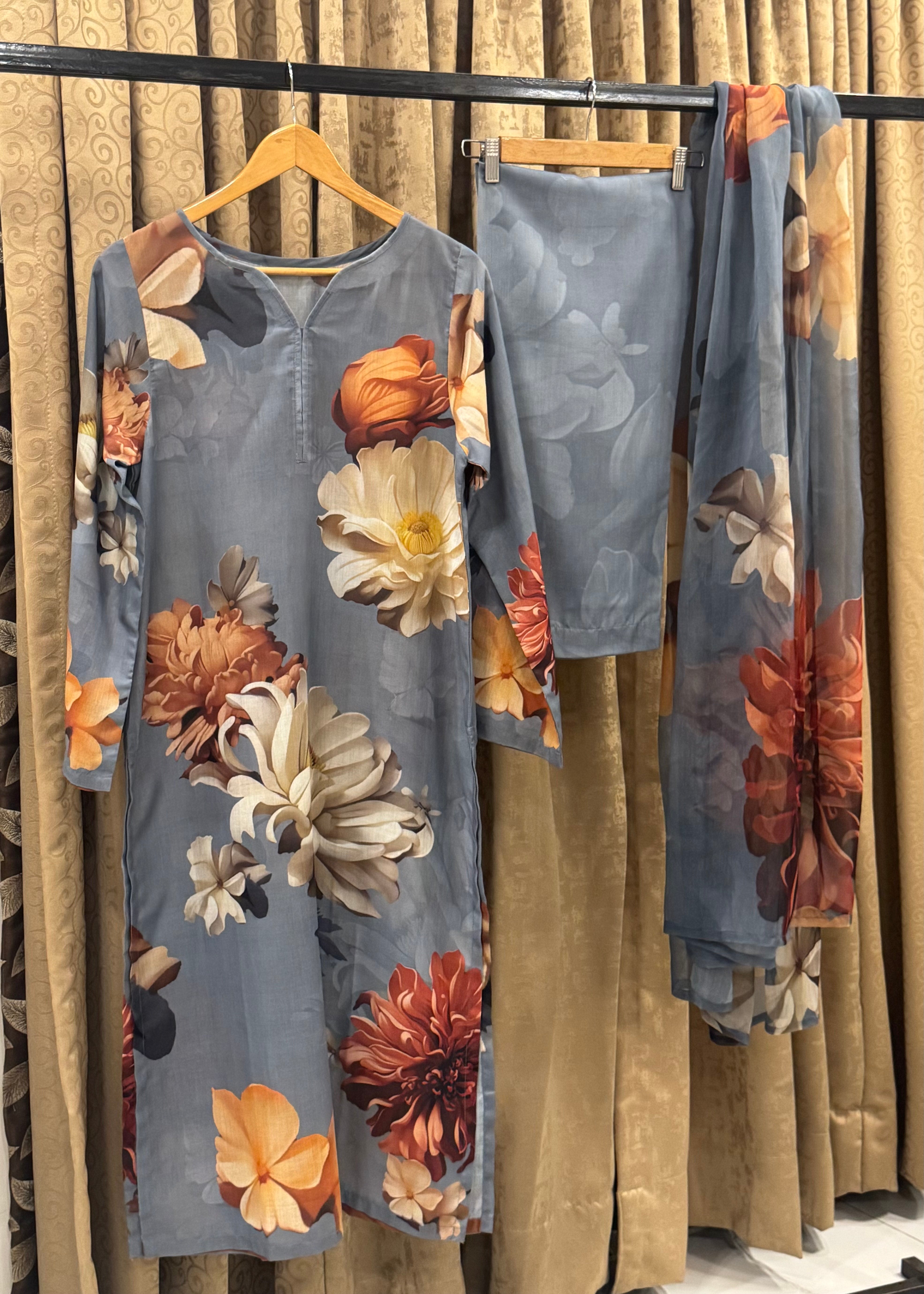 3 Piece-Printed Lawn Suit